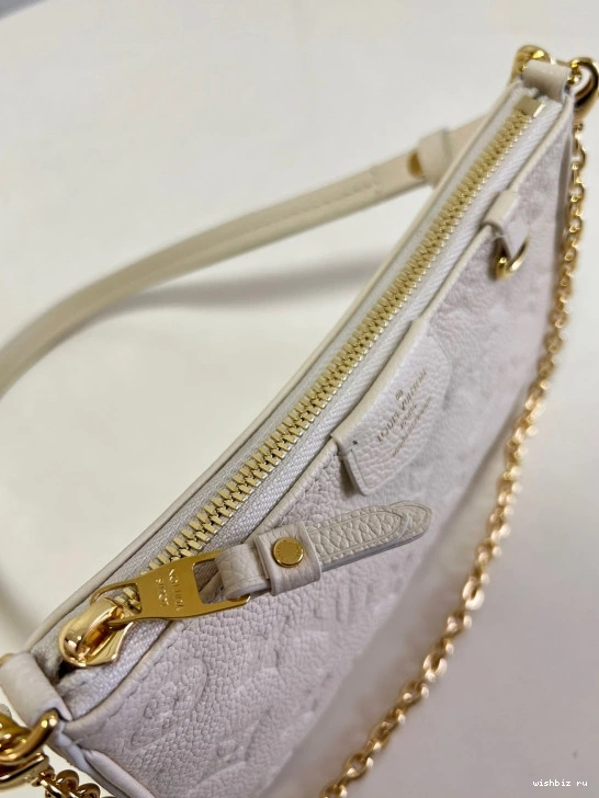 WIS ON STRAP POUCH EASY LOUIS VUITTON 1130